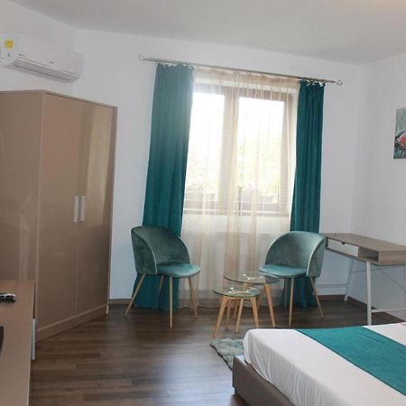 Studio Turquoise Victoria Bukarest Exteriör bild
