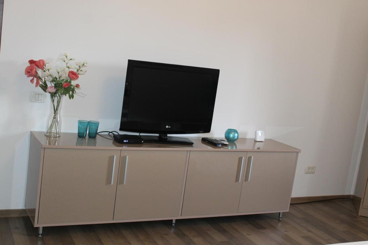 Studio Turquoise Victoria Bukarest Exteriör bild